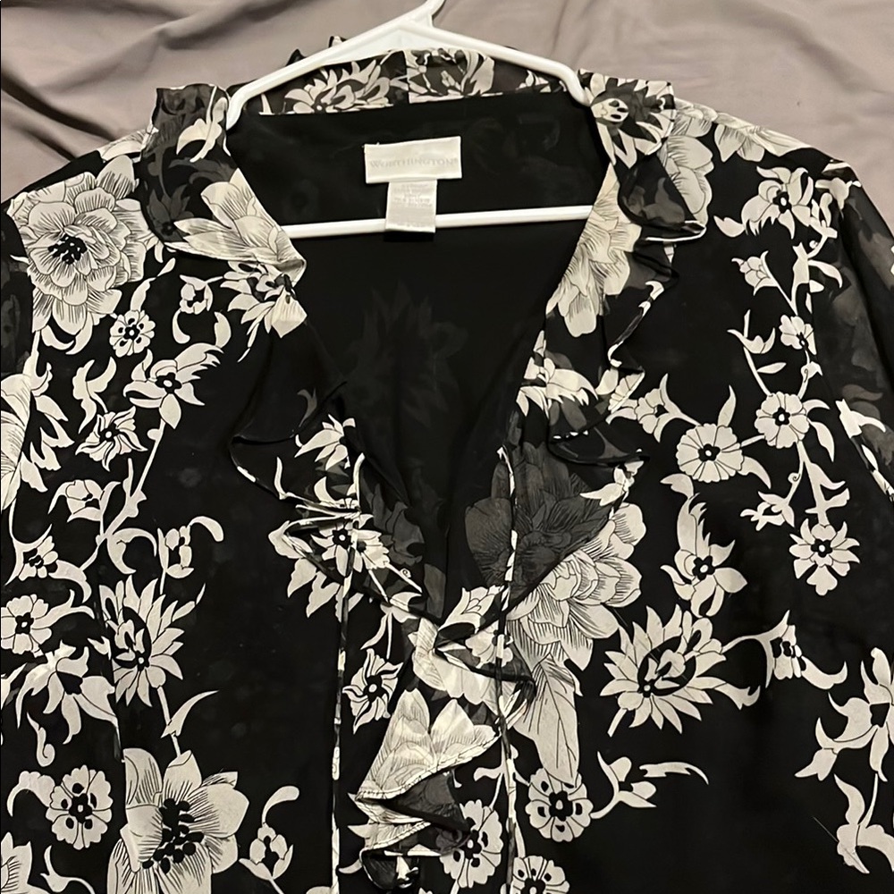 Worthington Black and White Patterned Blouse